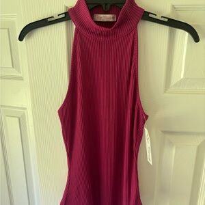 Eye Candy Ribbed Mock Neck Tank Top - Fuchsia